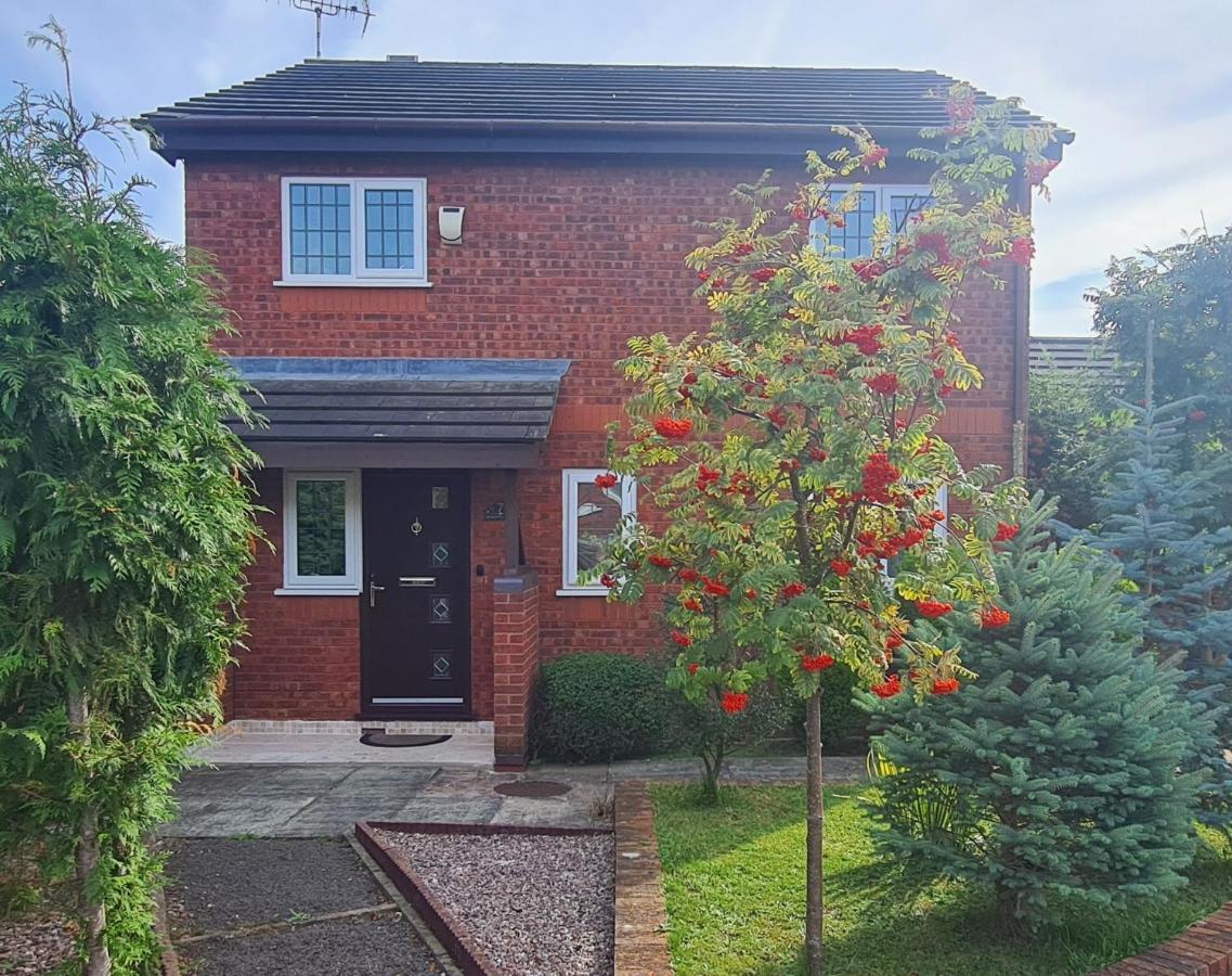 Spacious, 5 Bed House For 9 In Chester Buitenkant foto
